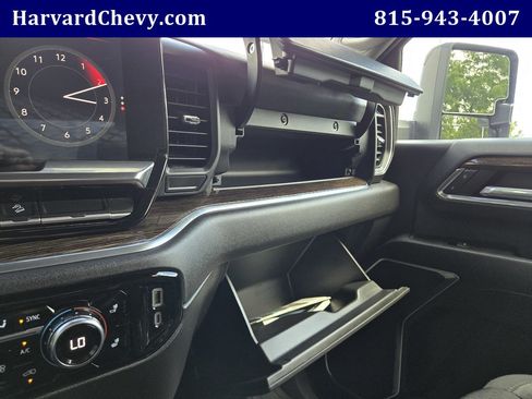 Used 2024 GMC Sierra 2500 SLE AWD/4WD image 13