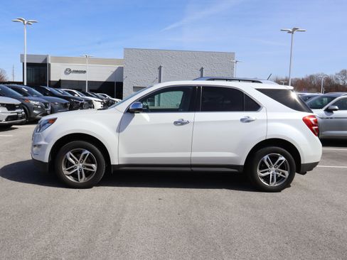Used 2017 Chevrolet Equinox Premier w/ Enhanced Convenience Package image 4