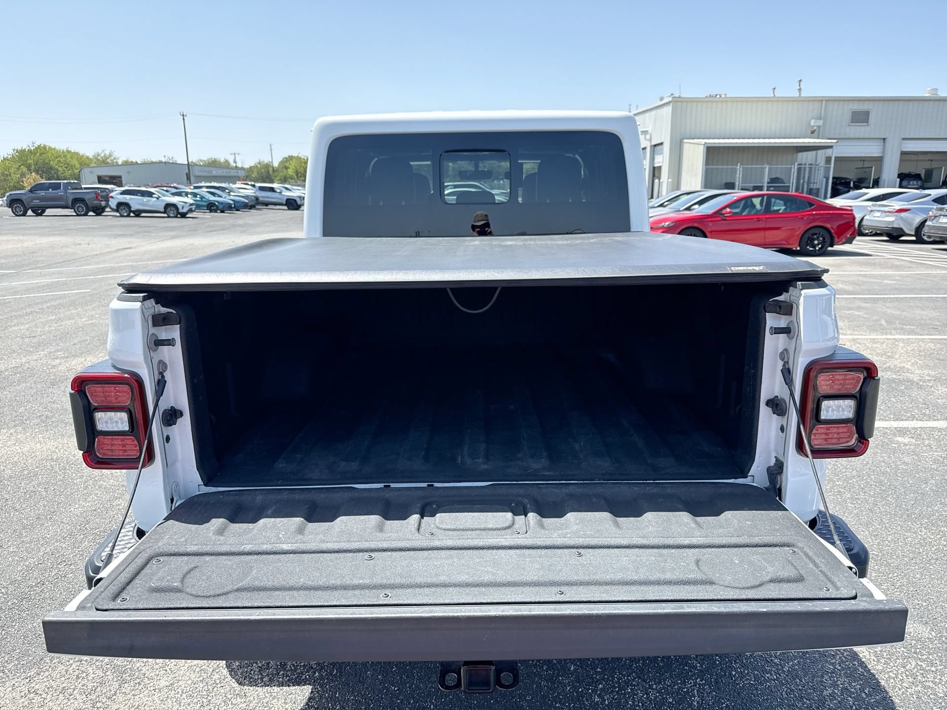 Used 2022 Jeep Gladiator Overland w/ Popular Equipment Package AWD/4WD image 19