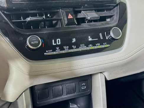 Used 2024 Toyota Corolla Cross LE image 20