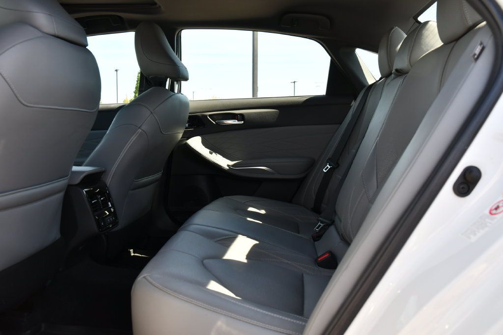 Used 2019 Toyota Avalon Limited w/ Advanced Safety Package FWD image 22