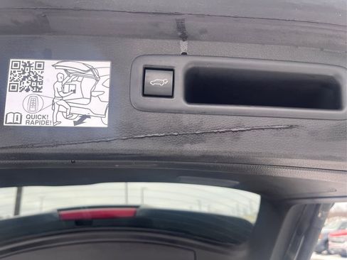 Used 2024 Toyota Highlander Platinum image 26