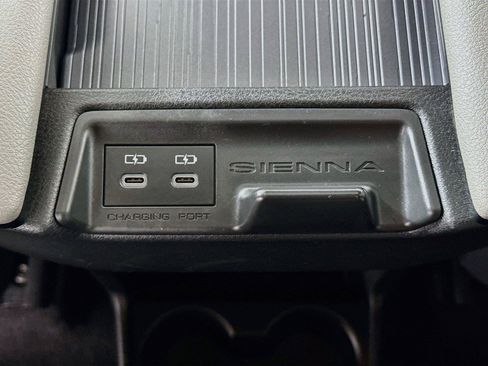 Certified 2026 Toyota Sienna XLE FWD image 37