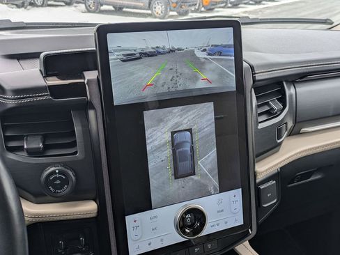 Used 2023 Ford Expedition Platinum image 15