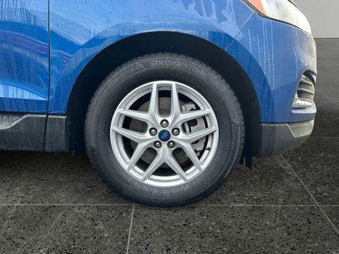 Used 2022 Ford Edge SEL w/ Cargo Accessory Package image 9