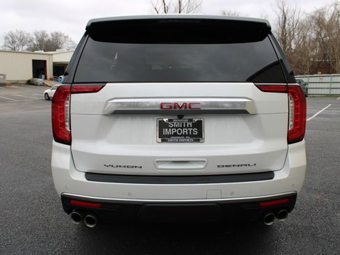 Used 2023 GMC Yukon Denali image 6