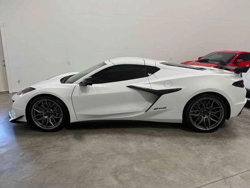 Used 2024 Chevrolet Corvette Z06 w/ Z07 Performance Package w/ Z07 Performance Package RWD image 94
