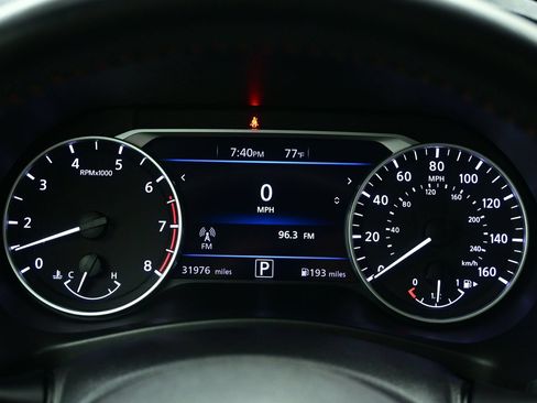 Used 2023 Nissan Sentra SR w/ Electronics Package FWD image 22