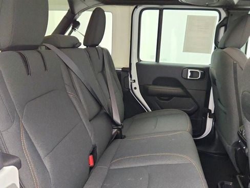 Used 2025 Jeep Wrangler Unlimited Sahara w/ Safety Group image 23