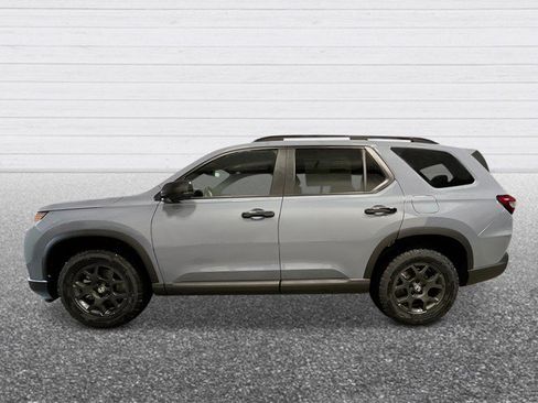 New 2026 Honda Pilot TrailSport image 3