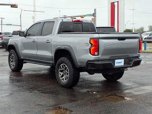 Used 2025 Chevrolet Colorado ZR2 w/ Technology Package AWD/4WD image 6