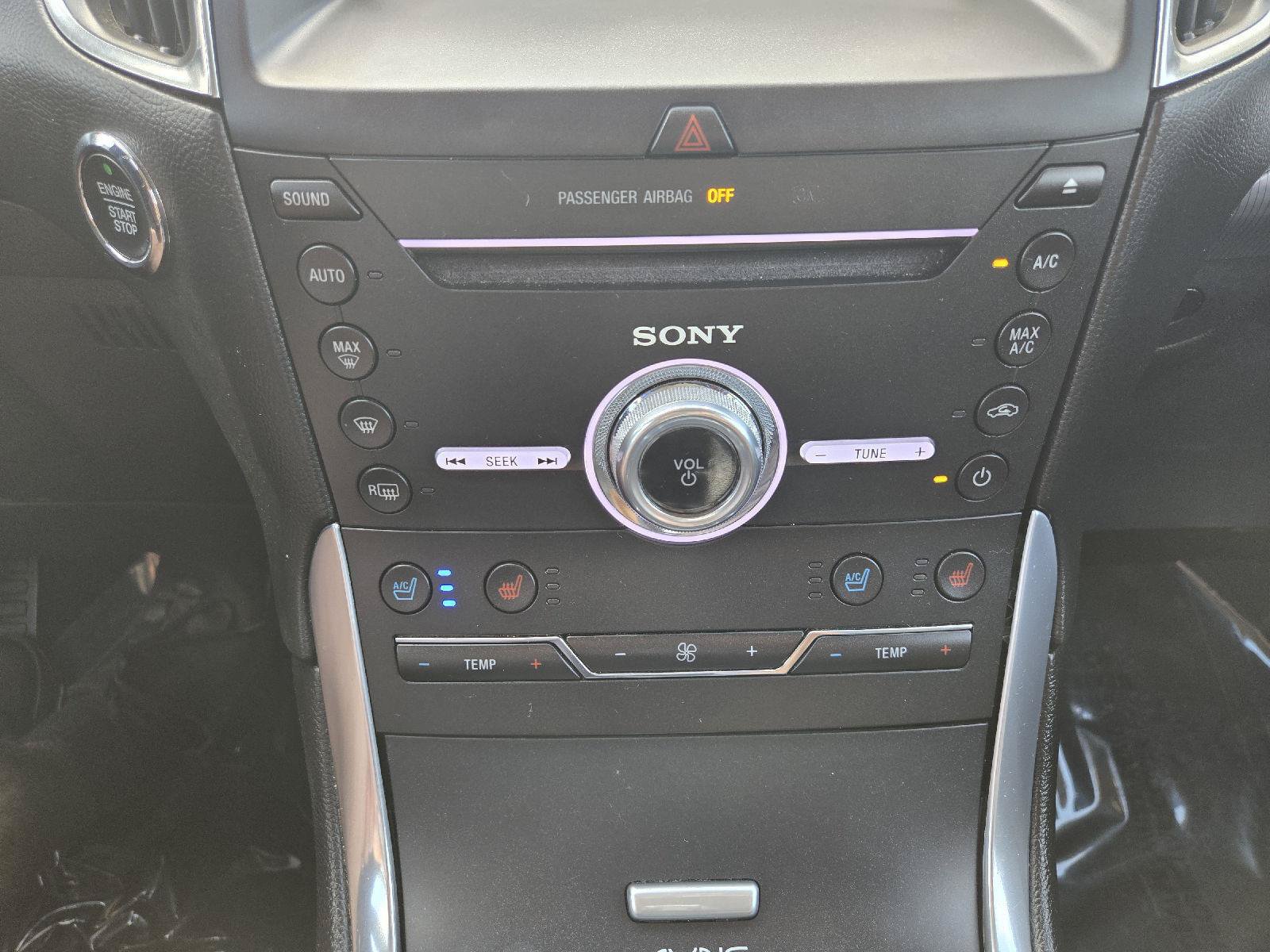 Used 2018 Ford Edge Titanium w/ Equipment Group 301A FWD image 21