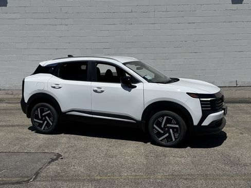 New 2026 Nissan Kicks SV FWD image 18