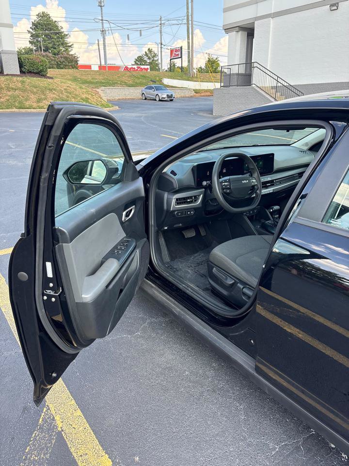 Used 2025 Kia K4 FWD image 9