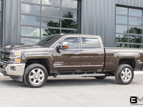 Used 2018 Chevrolet Silverado 2500 LTZ w/ Duramax Plus Package AWD/4WD image 3