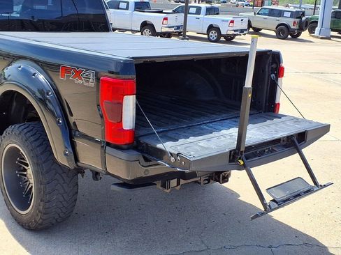 Used 2019 Ford F350 Platinum w/ Platinum Ultimate Package AWD/4WD image 41