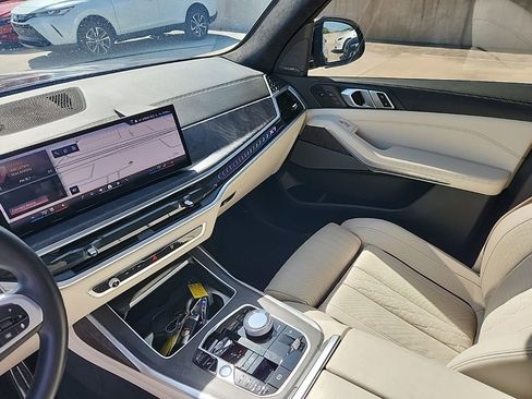 Used 2024 BMW X7 xDrive40i w/ Executive Package image 6