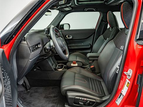 Used 2025 MINI Cooper S FWD image 32