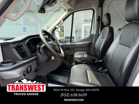 Used 2025 Ford Transit 250 148 Medium Roof Extended AWD image 5