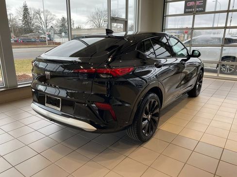 Certified 2024 Buick Envista Sport Touring w/ Convenience I Package image 7