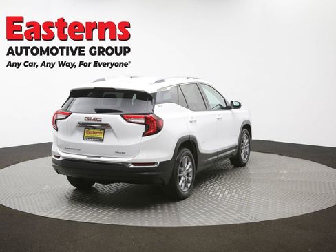 Used 2024 GMC Terrain SLT image 41