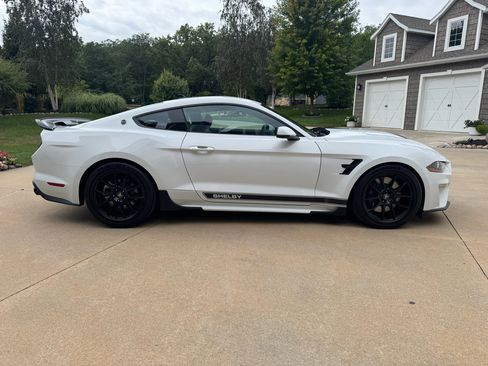 Used 2023 Ford Mustang GT Premium w/ Equipment Group 401A image 9