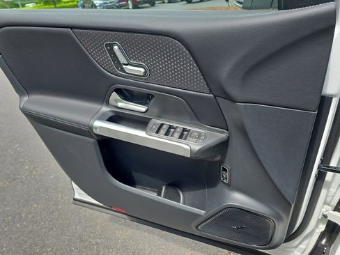 New 2026 Mercedes-Benz GLB 250 image 25