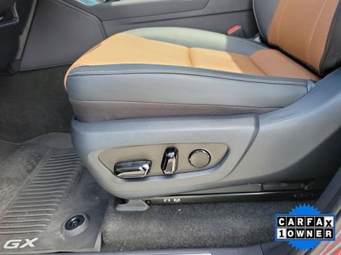Used 2025 Lexus GX 550 w/ Cold Area Package AWD/4WD image 42