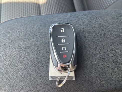 Used 2024 Chevrolet Trax LT FWD image 33