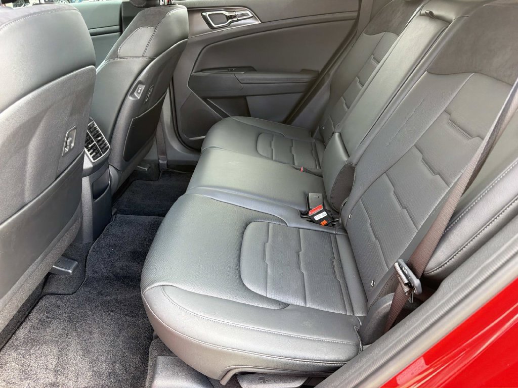 Used 2026 Kia Sportage SX FWD image 12
