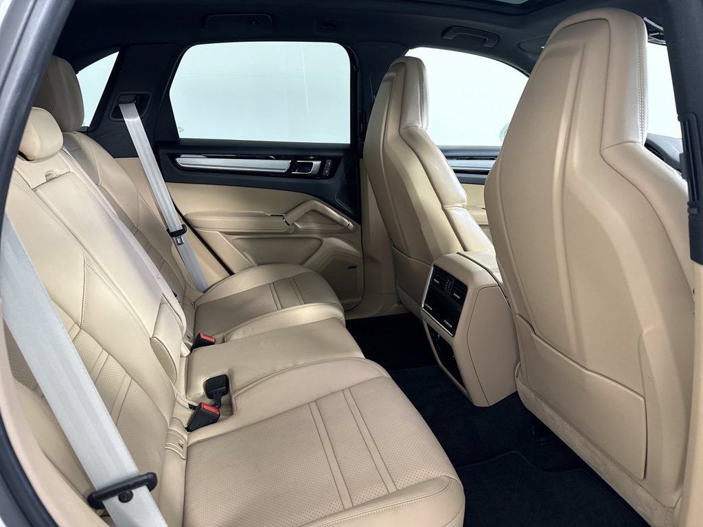 Certified 2023 Porsche Cayenne S Platinum w/ Premium Package Plus AWD/4WD image 25