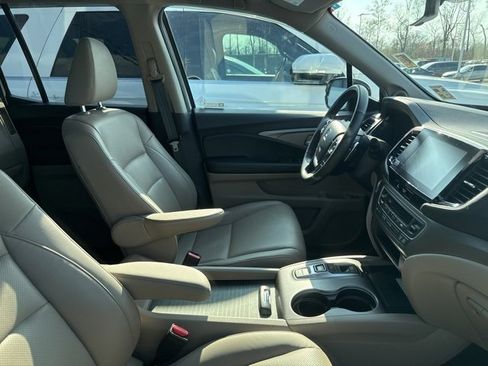 Used 2023 Honda Ridgeline RTL-E image 2