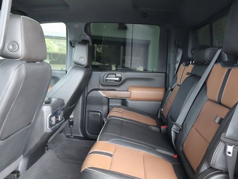 Used 2020 Chevrolet Silverado 3500 High Country w/ Technology Package image 41