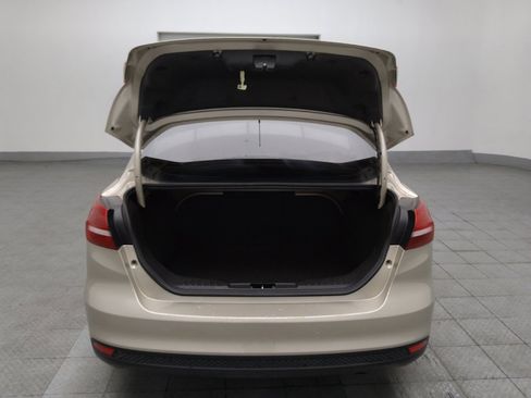 Used 2018 Ford Focus SE FWD image 29