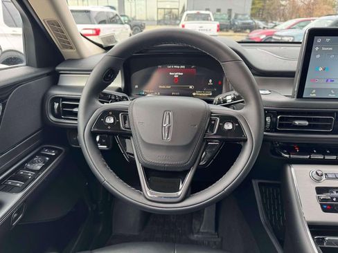 Used 2022 Lincoln Aviator AWD w/ Premium Package image 20