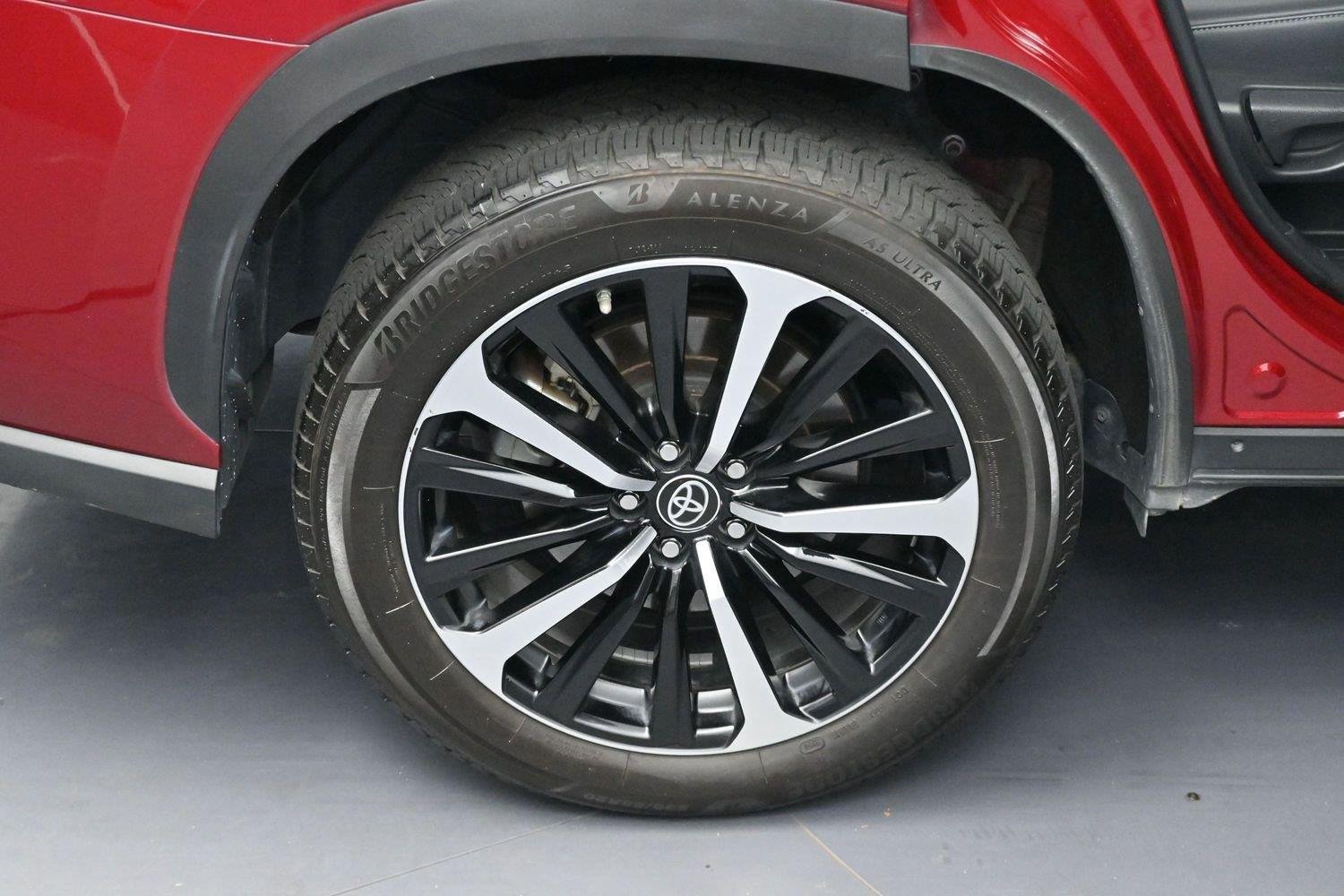 Used 2022 Toyota Highlander XSE AWD/4WD image 39
