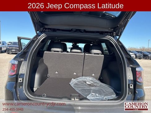 New 2026 Jeep Compass Latitude image 16