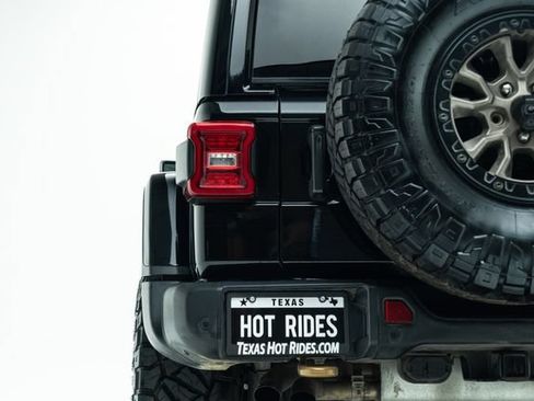 Used 2022 Jeep Wrangler Unlimited Rubicon w/ Trailer Tow Package AWD/4WD image 18