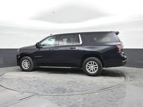 Used 2022 Chevrolet Suburban LS AWD/4WD image 2
