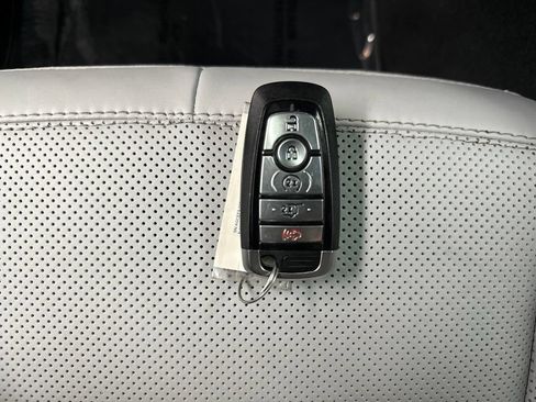 Used 2025 Ford Explorer Platinum w/ Ultimate Package AWD/4WD image 43