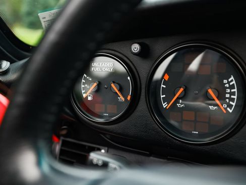 Used 1995 Porsche 911 Carrera RWD image 92