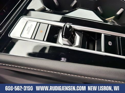 Used 2026 Volkswagen Atlas SE AWD/4WD image 23