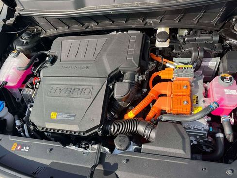 Certified 2025 Kia Niro EX image 38