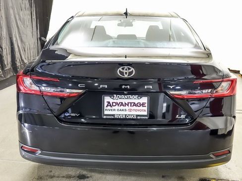 Certified 2025 Toyota Camry LE image 6