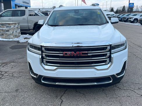 Used 2023 GMC Acadia SLE w/ Driver Convenience Package image 2