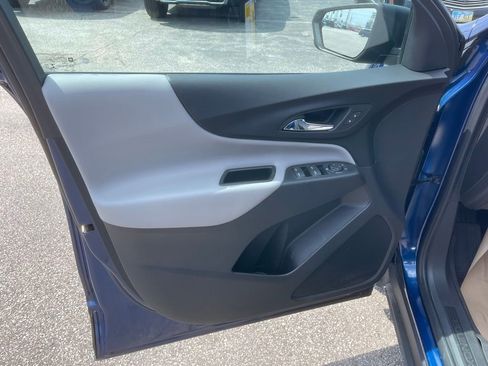 Used 2023 Chevrolet Equinox LS w/ LS Convenience Package image 9