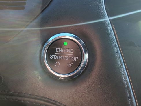 Used 2018 Ford Explorer Platinum image 26