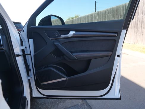 Used 2023 Audi SQ5 Premium Plus w/ Premium Plus Package image 13