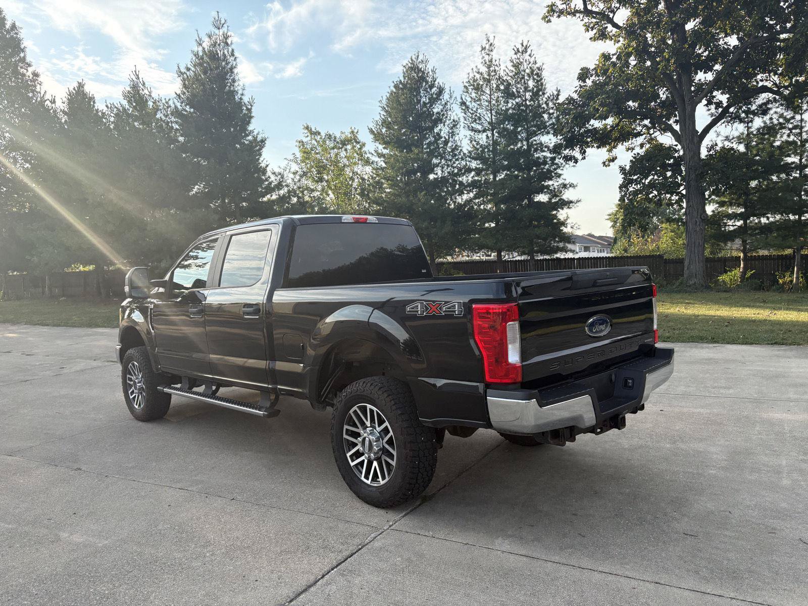 Used 2017 Ford F250 XL w/ STX Appearance Package AWD/4WD image 21