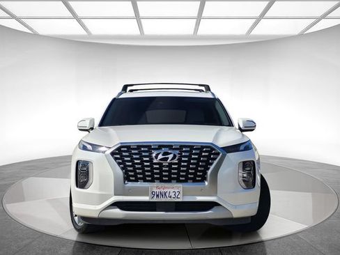 Used 2021 Hyundai Palisade Limited w/ Winter Package AWD/4WD image 2